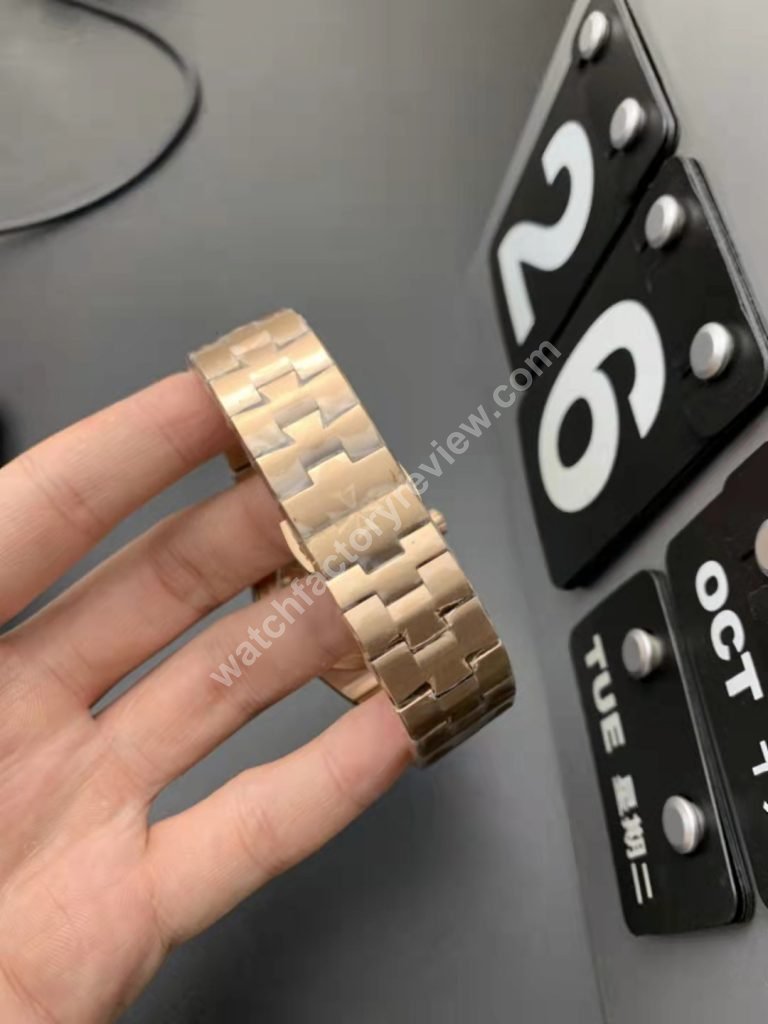 Vacheron Constantin Perpetual Calendar 4300V Bracelet
