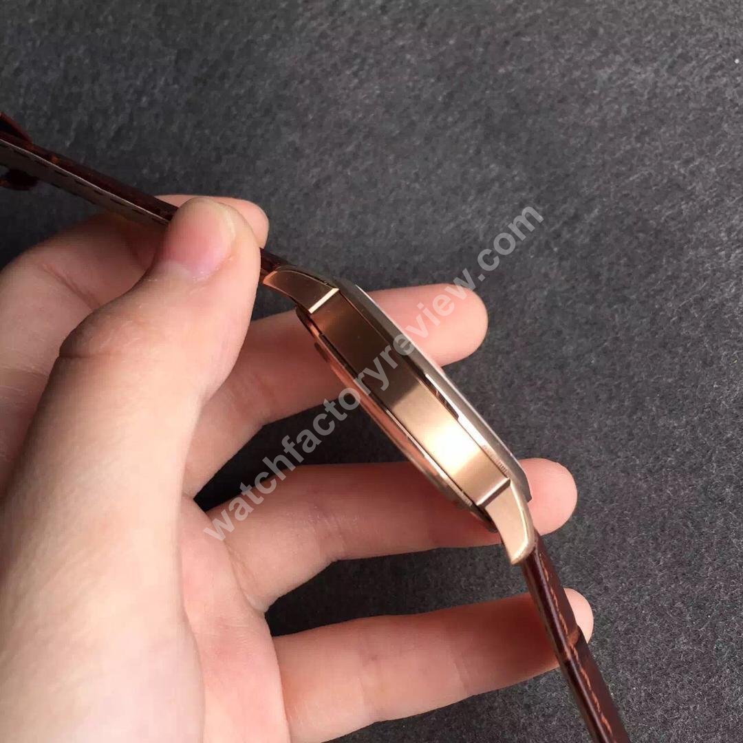 Lange Rose Gold Case