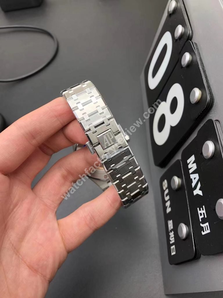 Audemars Piguet Royal Oak 15407 Bracelet