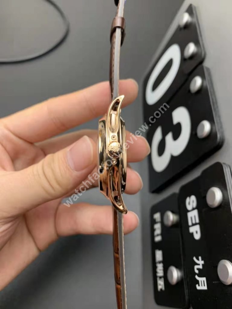 Patek 5205R Crown