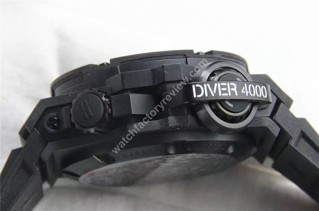 Replica Hublot Diver 4000m Crown