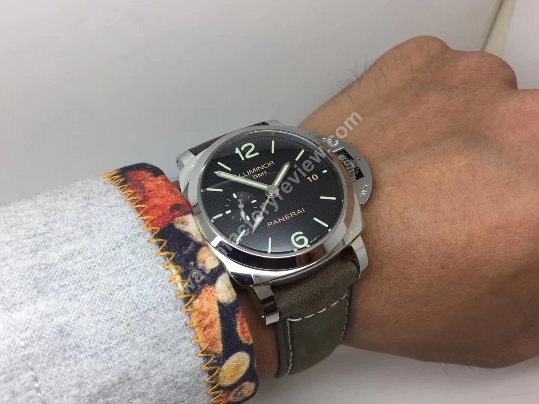PAM 535 Wrist Shot