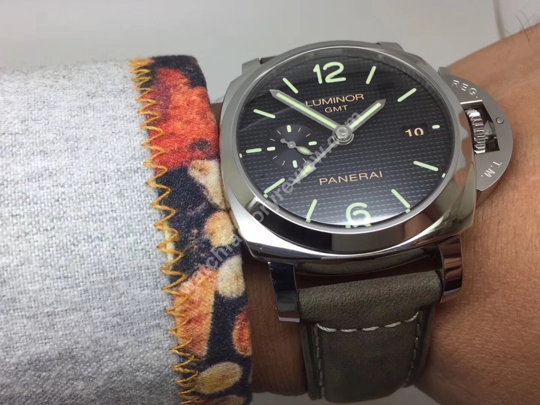 PAM 535 Wrist Shot 2