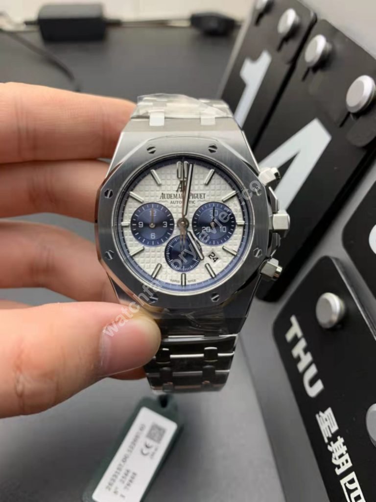 Replica Audemars Piguet Royal Oak Chronograph White