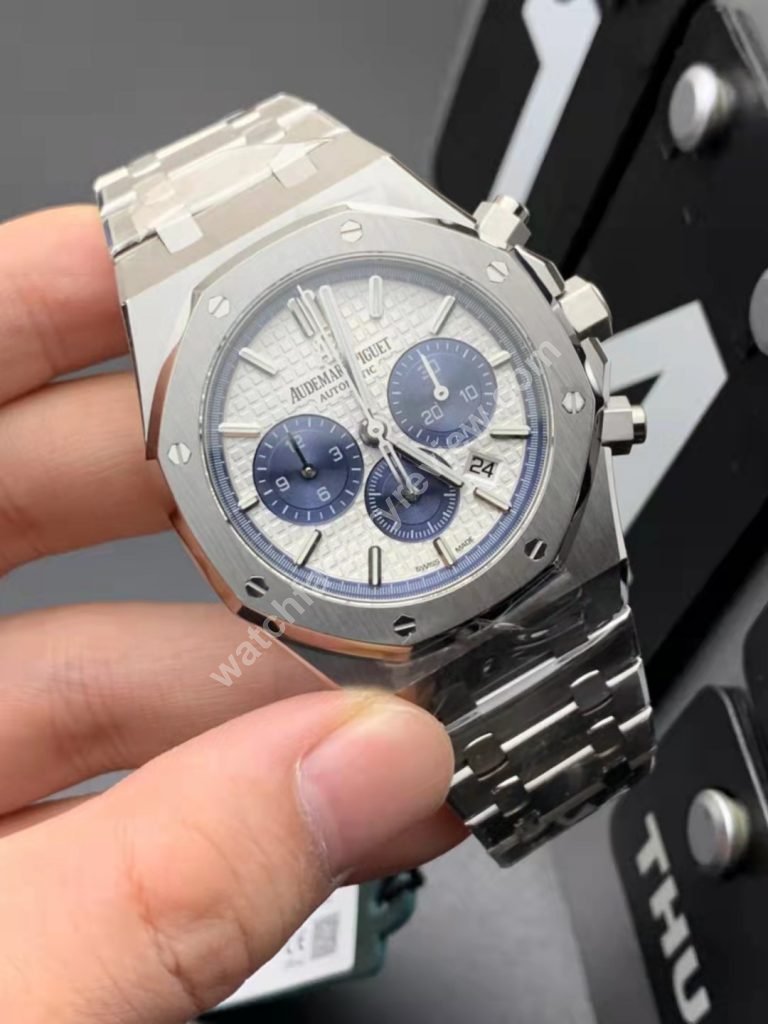 Replica Audemars Piguet Royal Oak Chrono Blue Subdials