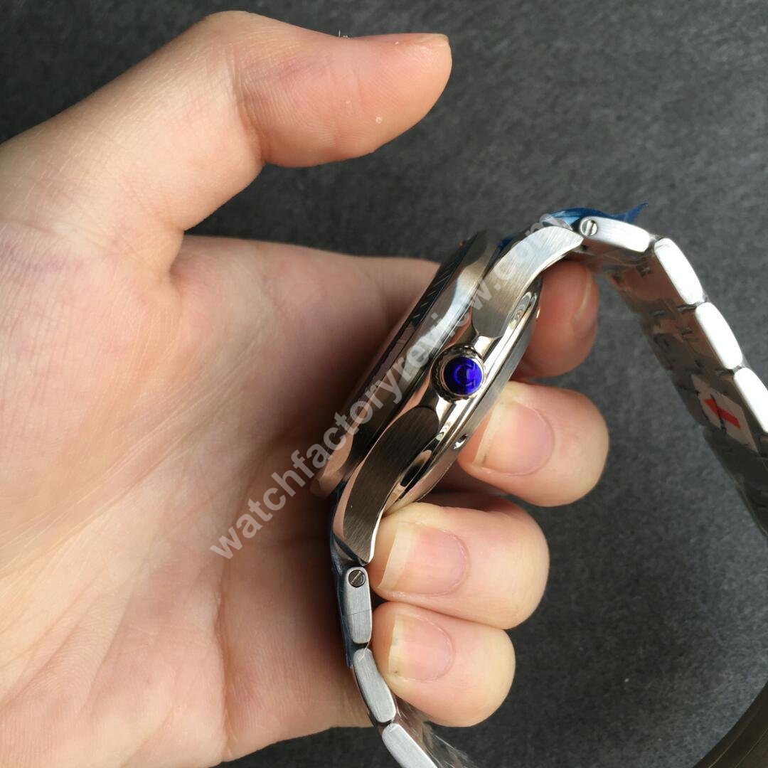 Omega Seamaster Pro 300M Crown