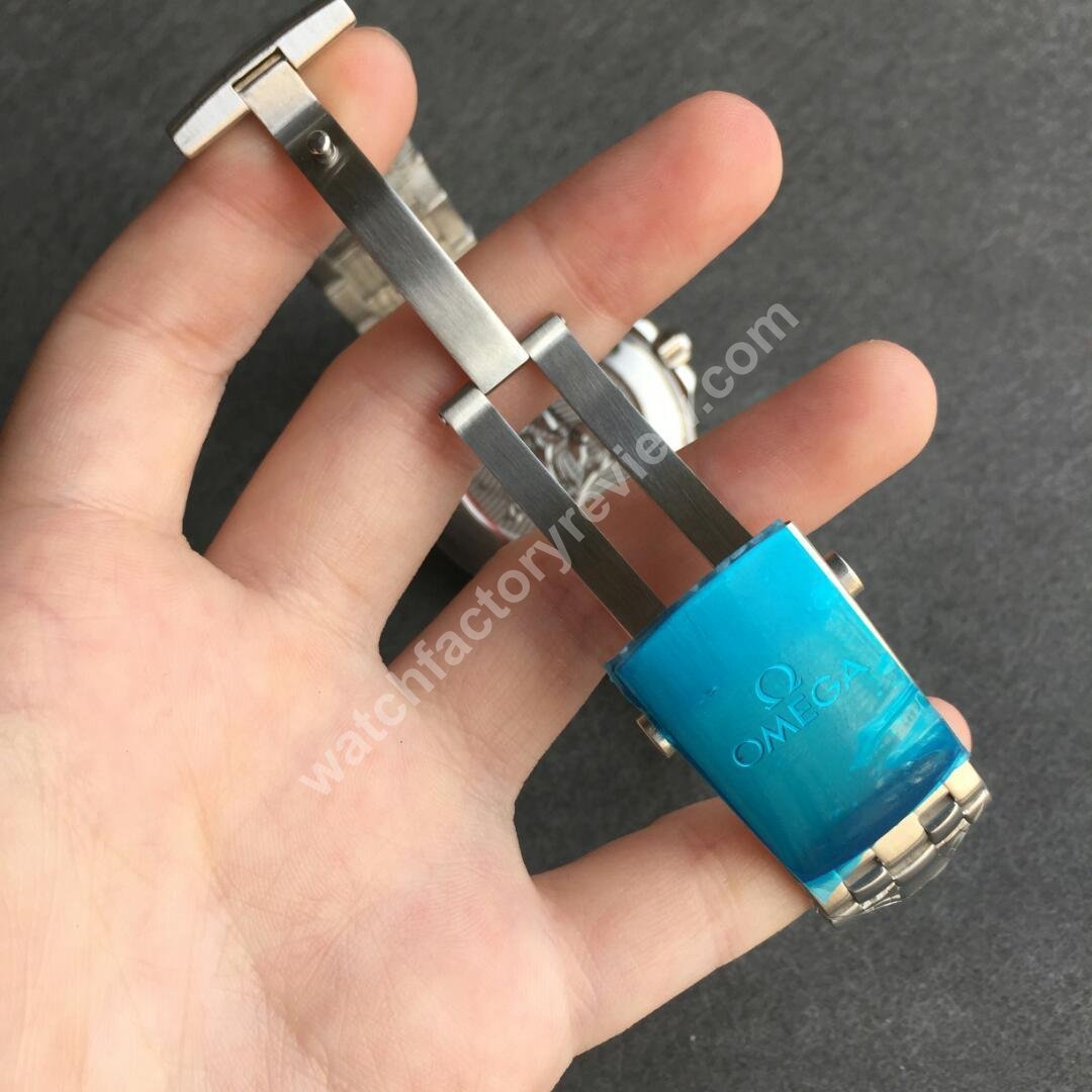 Omega Seamaster Pro 300M Folding Clasp