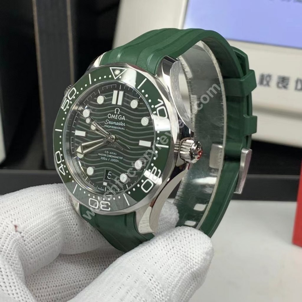Omega Green Seamaster Bezel