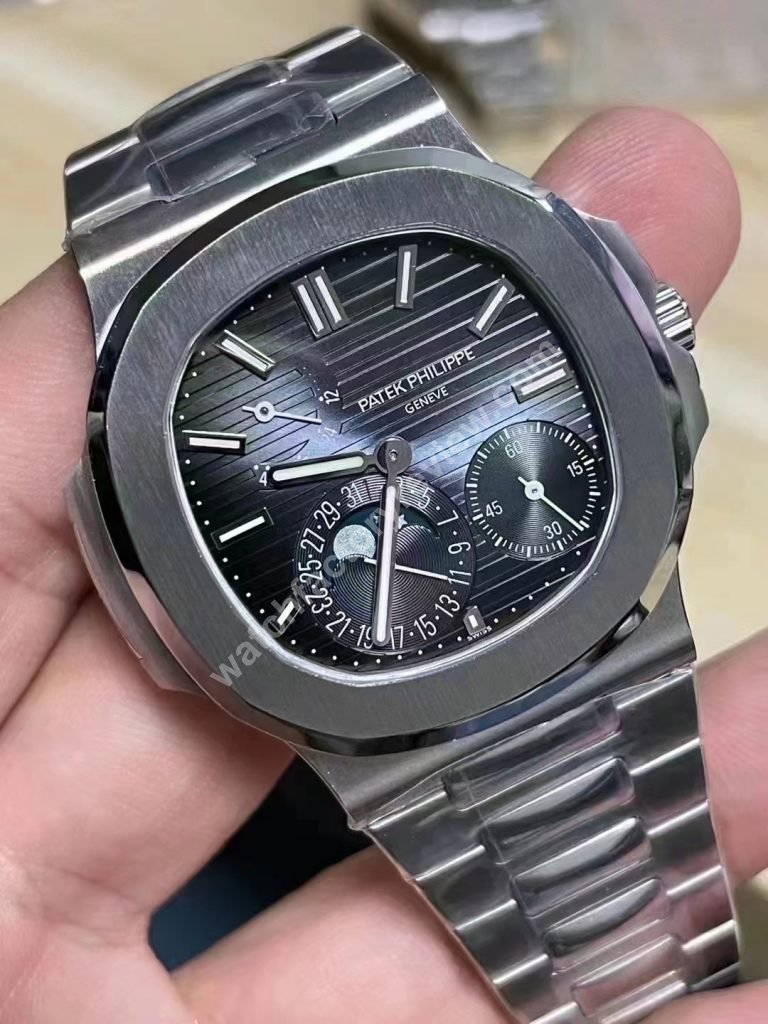Replica Patek Philippe Nautilus 5712 V2
