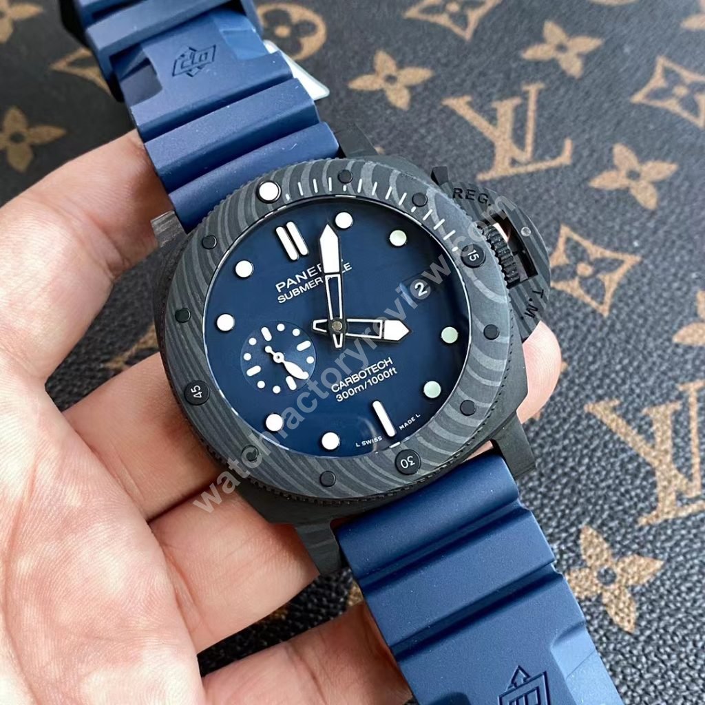 Panerai Submersible PAM 1232 Replica