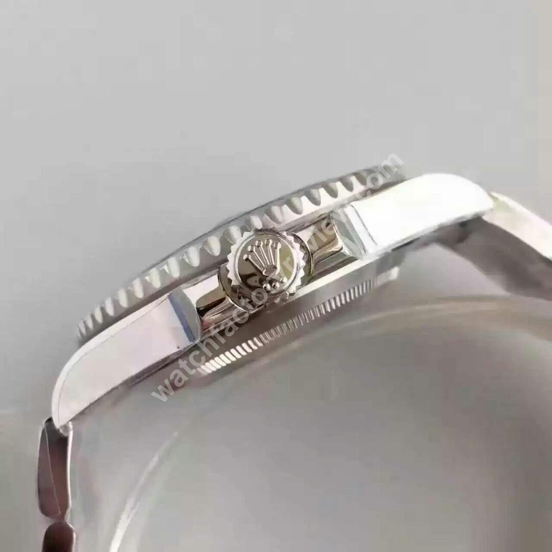 Rolex Submariner 116610LN Crown