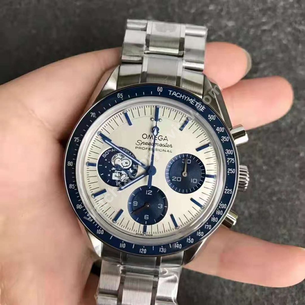 Review: OM Factory Omega Speedmaster Snoopy Venus 75 Replica