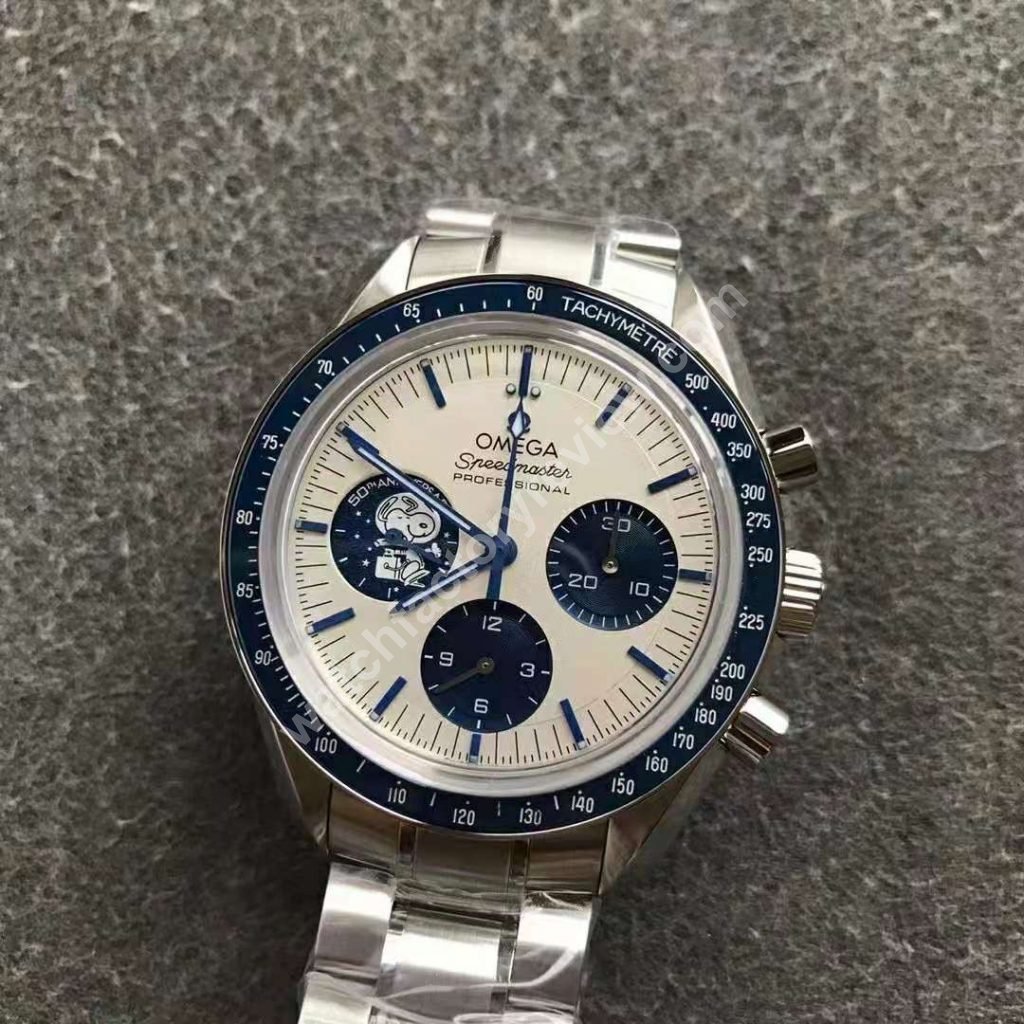 Omega Speedmaster Snoopy White Dial