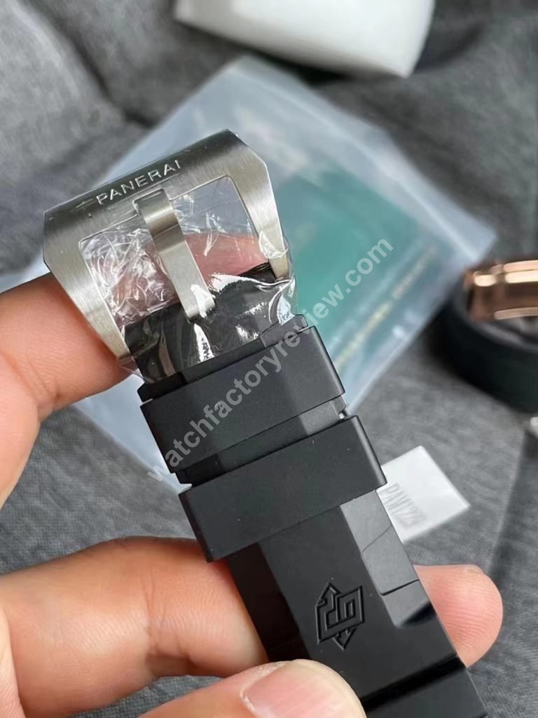 PAM 1229 Buckle