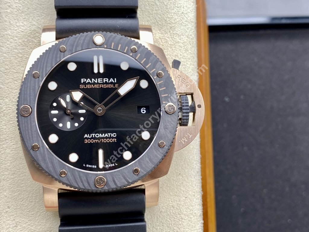 Review: VS Factory Panerai Submersible PAM 1070 Gold Carbon Replica