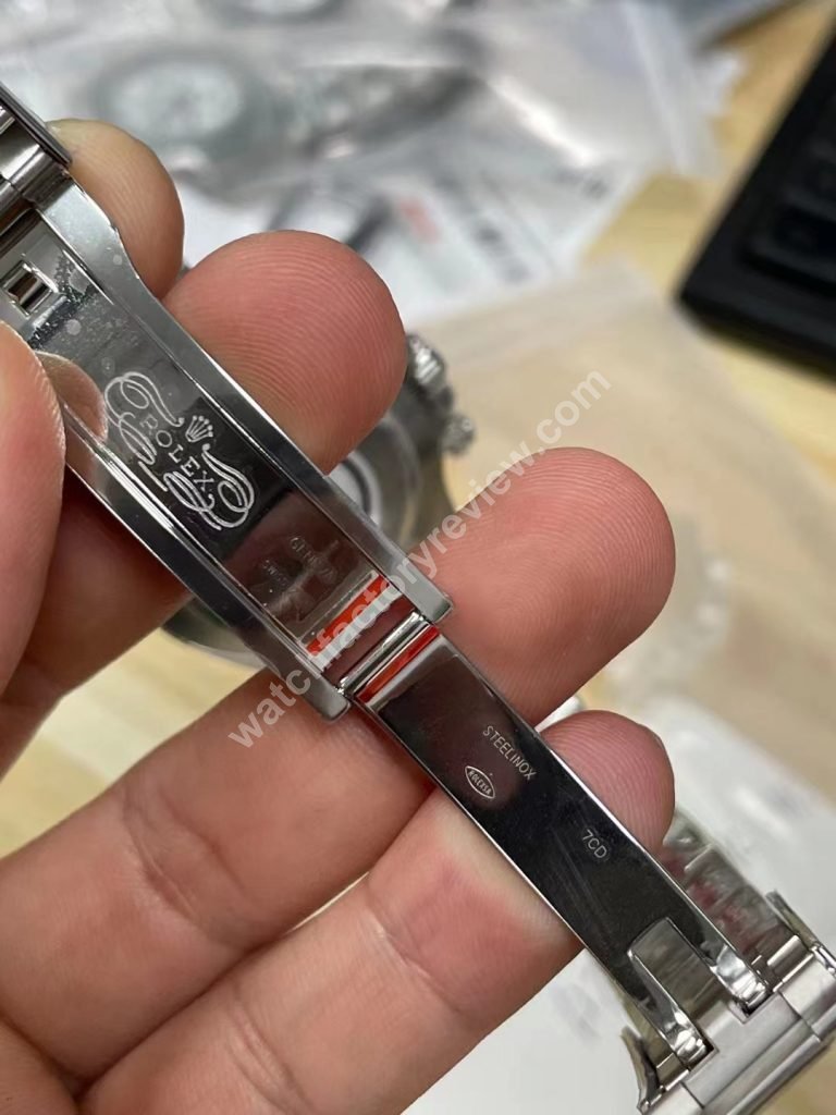 Clean Daytona Clasp