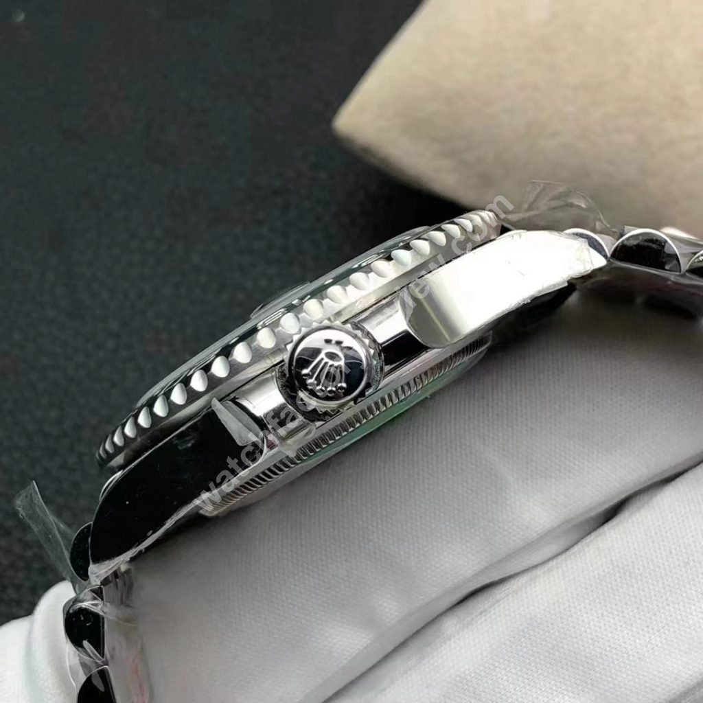 Rolex-GMT-Master-II-126720VTNR-Crown
