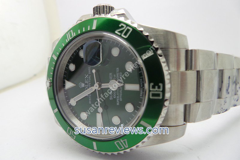 Rolex Submariner 116610LV Green Bezel