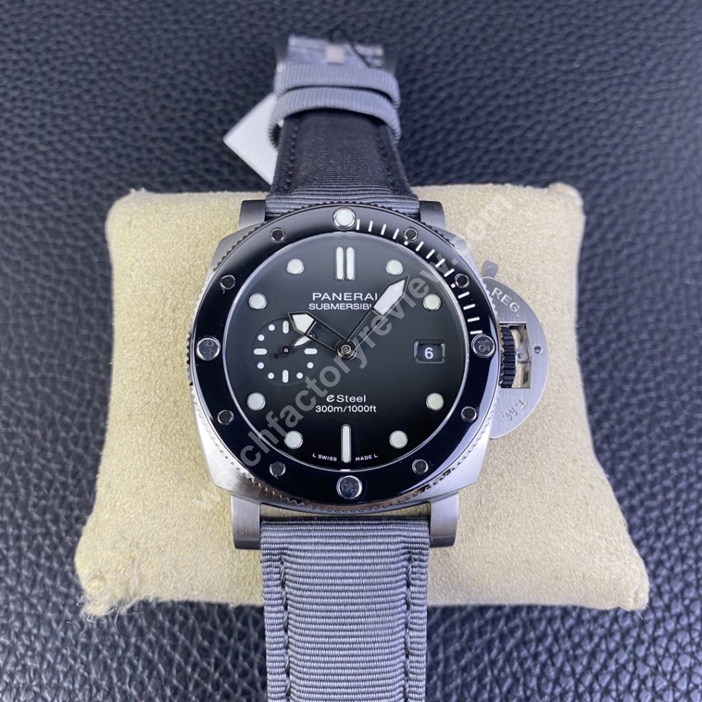 VS Factory Unveils New eSteel PAM 1288 Submersible Watch