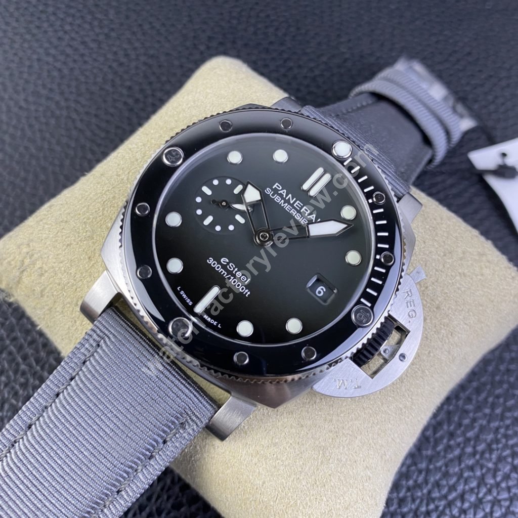 Panerai Submersible PAM 1288 Replica